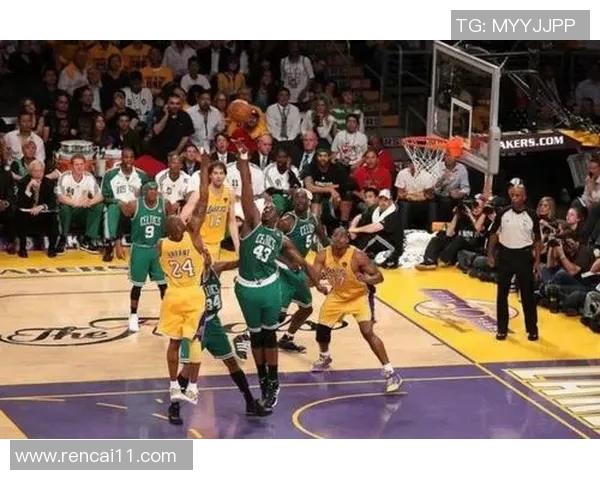 2009年NBA东部决赛魔术队与骑士队的激烈对决回顾与分析